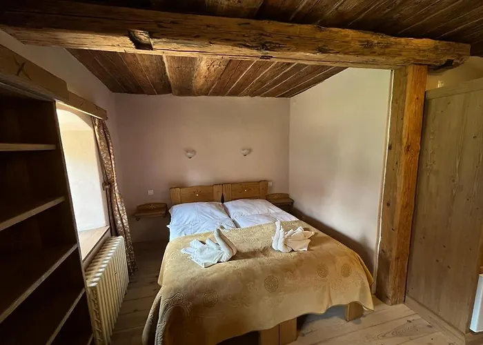 Elias Penzion